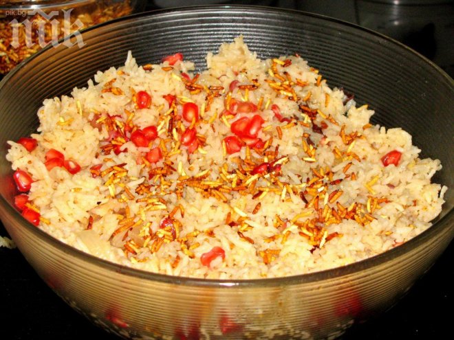 Басмати ориз с нар и чили