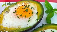 Яйца в авокадо