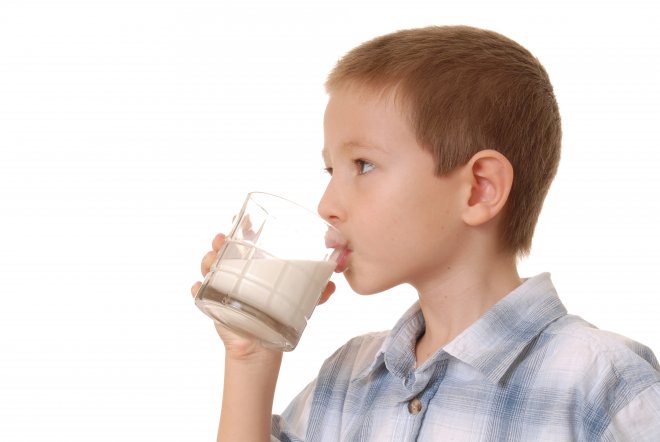 Полезно ли е прясното мляко