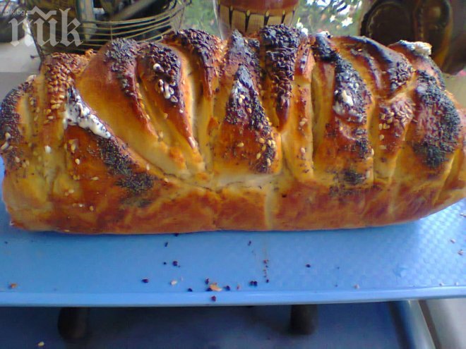 Ароматно хлебче със зехтин и чесън