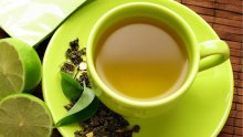 Зеленият чай е полезен с лимон