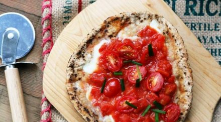 Мини пици с домати „10 минути”