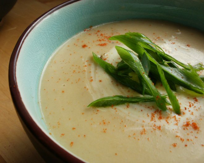 Крем супа с картофи, карфиол и гъби
