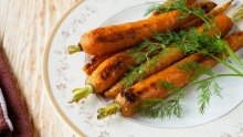 Моркови с орехова плънка