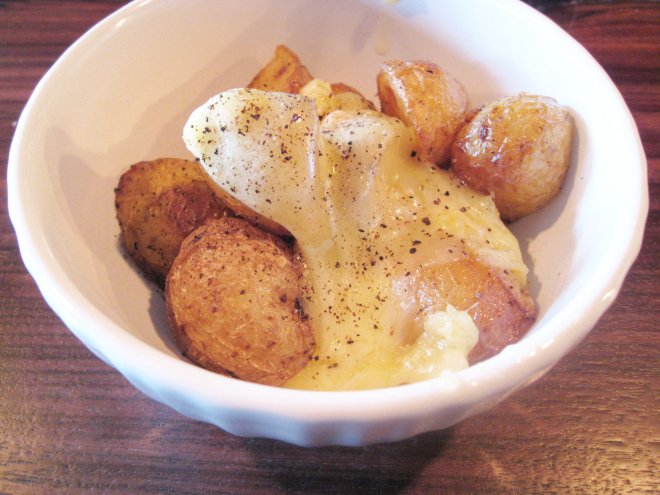 Картофи с топено сирене