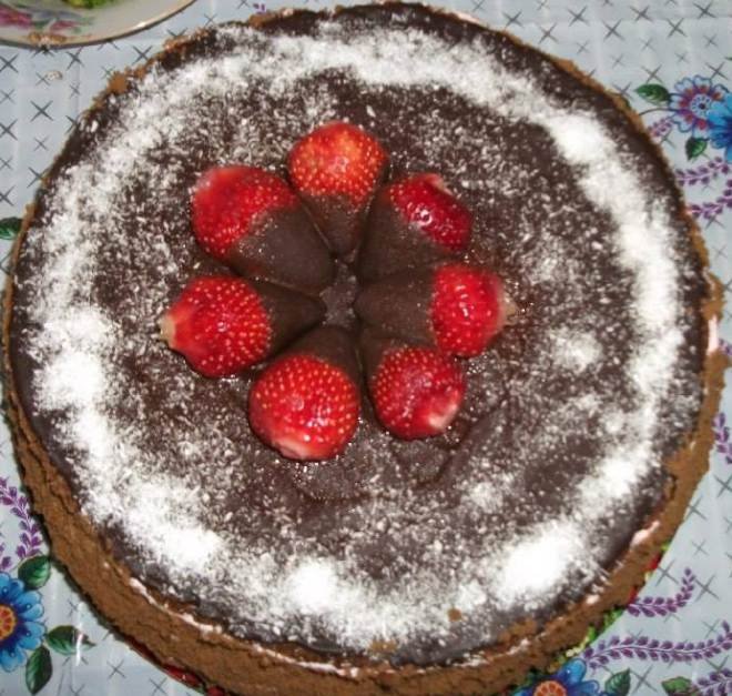 Ягодово-шоколадова торта