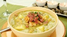 Супа със свинско и грах