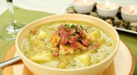 Супа със свинско и грах