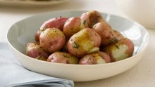 Пресни картофи с розмарин