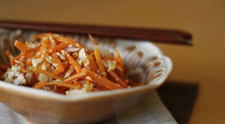 Морковена салата с риба тон

