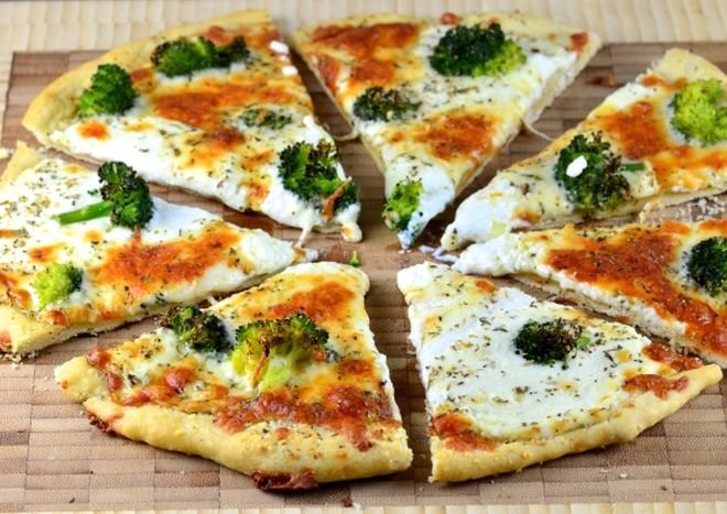 Пица с броколи и сирена