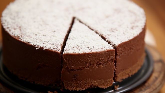 Шоколадова торта с бисквитки