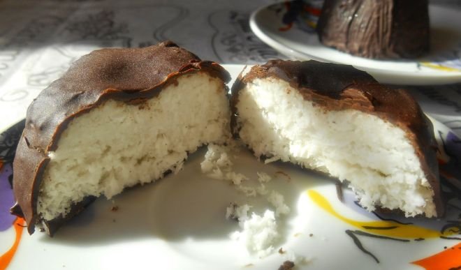 Италиански десерт с шоколад и извара
